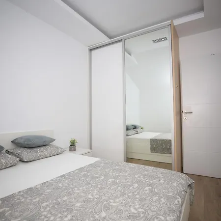 Sofija Apartment *